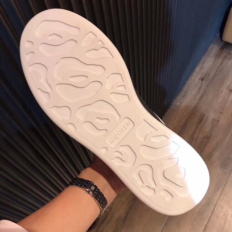 ALEXANDER MCQUEEN NERE CON RETRO BIANCO