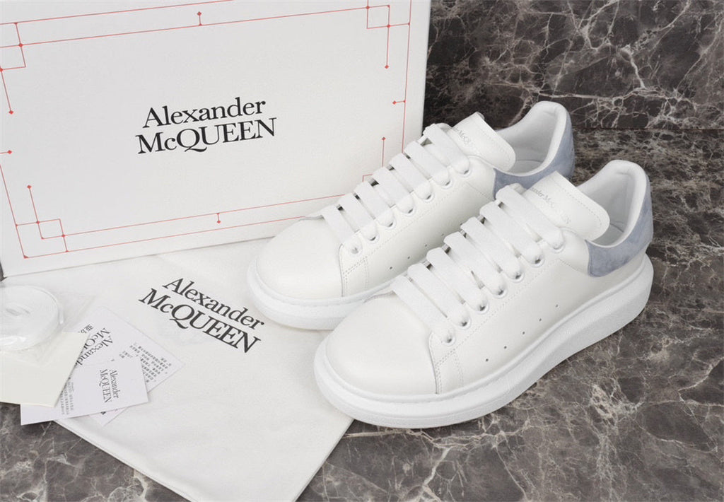 ALEXANDER MCQUEEN BIANCHE CON RETRO IN CAMOSCIO CELESTE